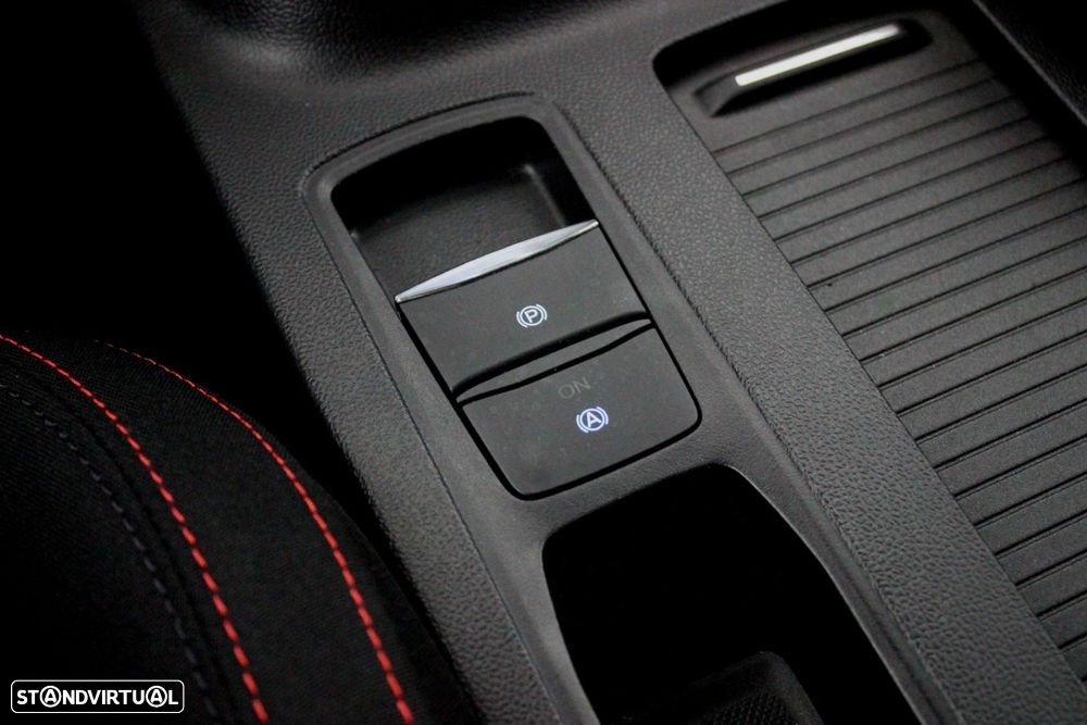 Ford Focus 1.0 EcoBoost MHEV ST-Line - 31