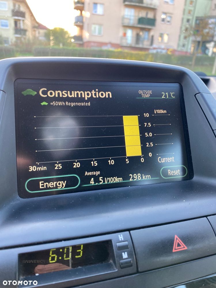 Toyota Prius 1.5 VVT-i Sol - 18