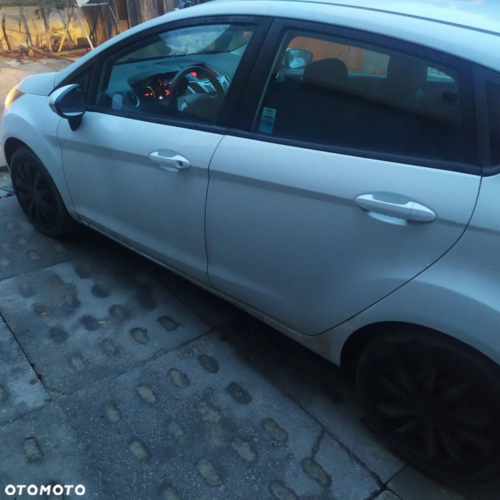 Ford Fiesta 1.4 TDCi Ambiente - 3