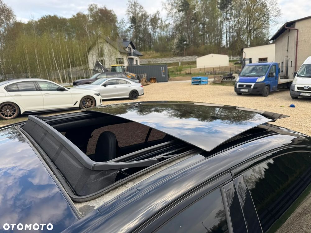 Mercedes-Benz Klasa C 300 4Matic 9G-TRONIC AMG Line - 34