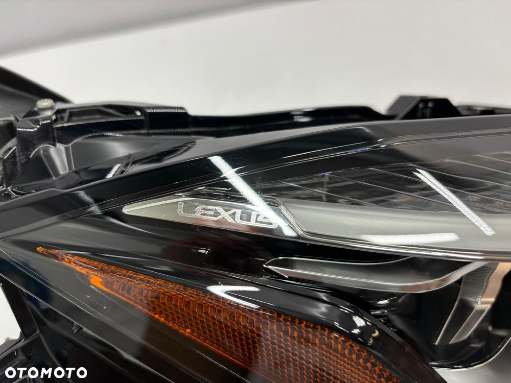 Lexus UX Full Led Lampa Prawa Przód Przednia 81145-76291 - 2