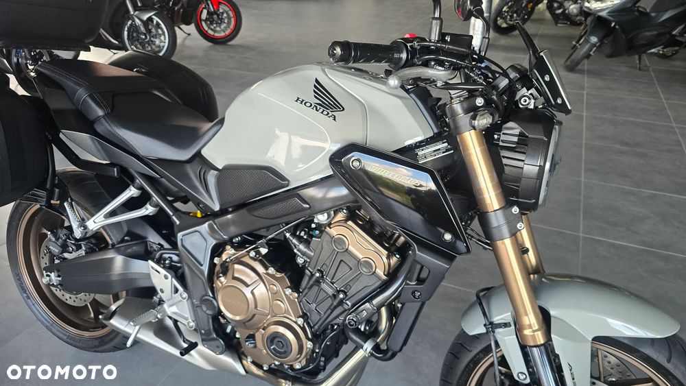 Honda CB - 27