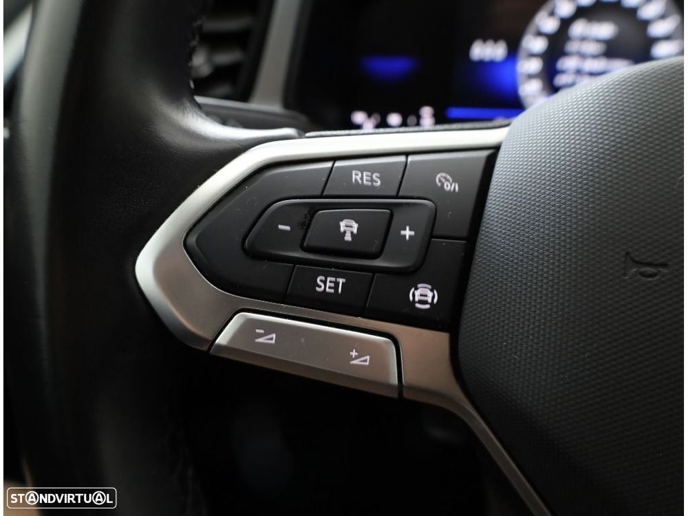 VW T-Roc 1.0 TSI Life - 34