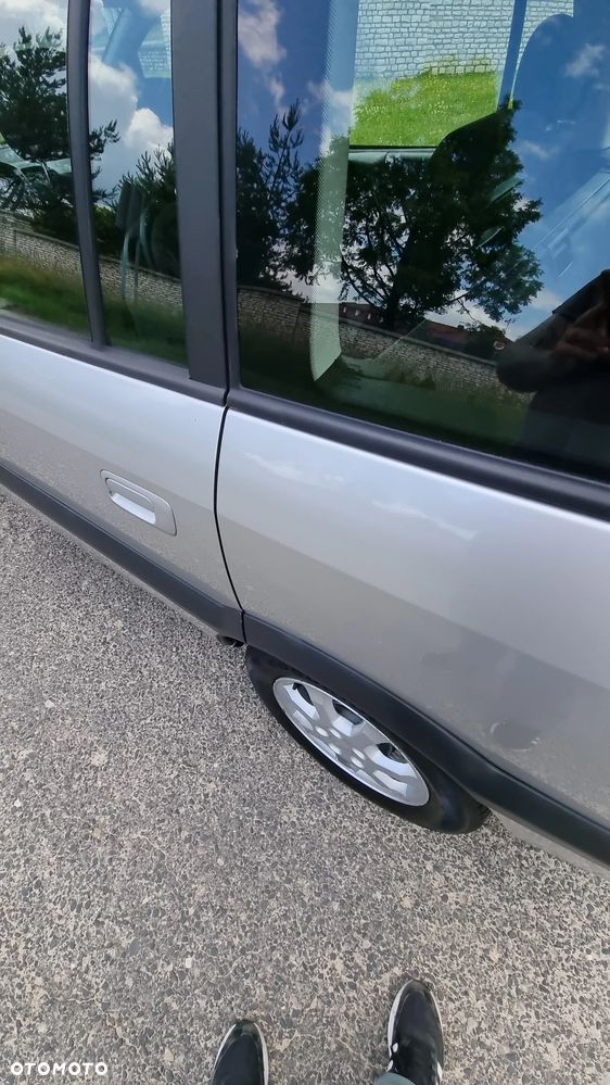 Opel Zafira 1.8 16V Comfort - 30