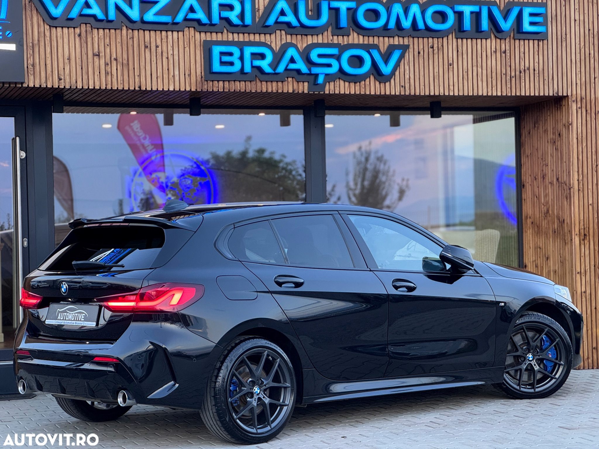 BMW Seria 1 120d xDrive Aut. Edition M Sport Shadow - 4