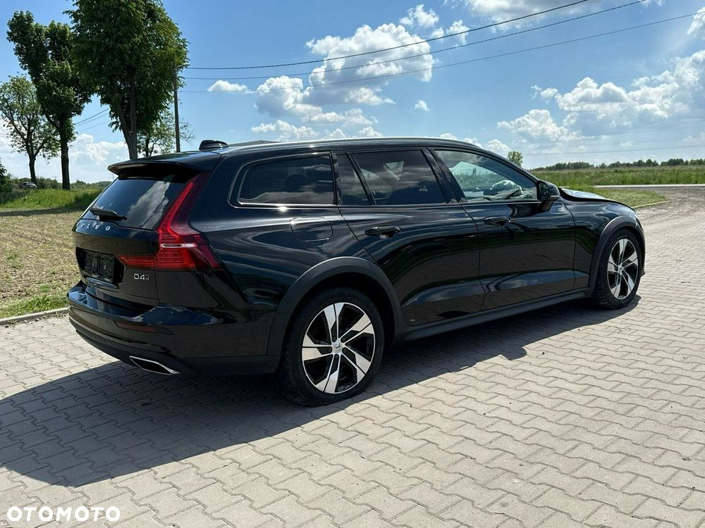 Volvo V60 Cross Country D4 AWD Geartronic Pro - 3