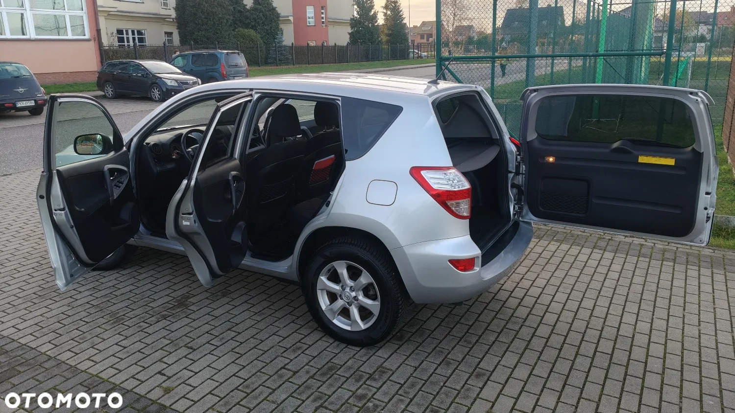Toyota RAV4 - 14