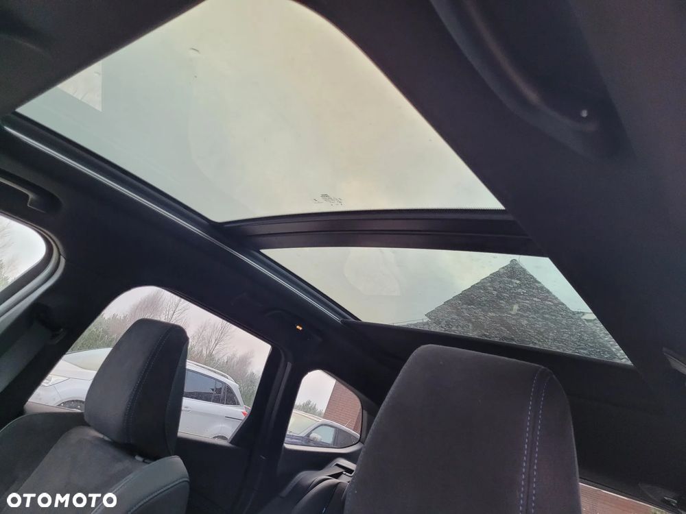 BMW X1 xDrive23i M Sportpaket - 7