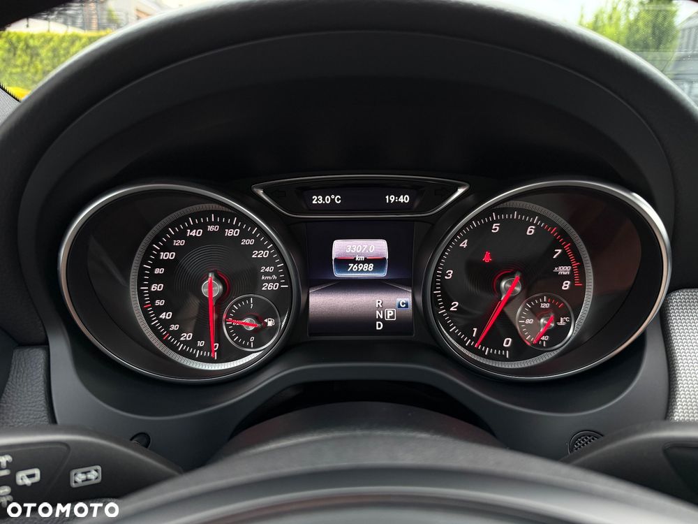 Mercedes-Benz CLA 180 7G-DCT Peak Edition - 26