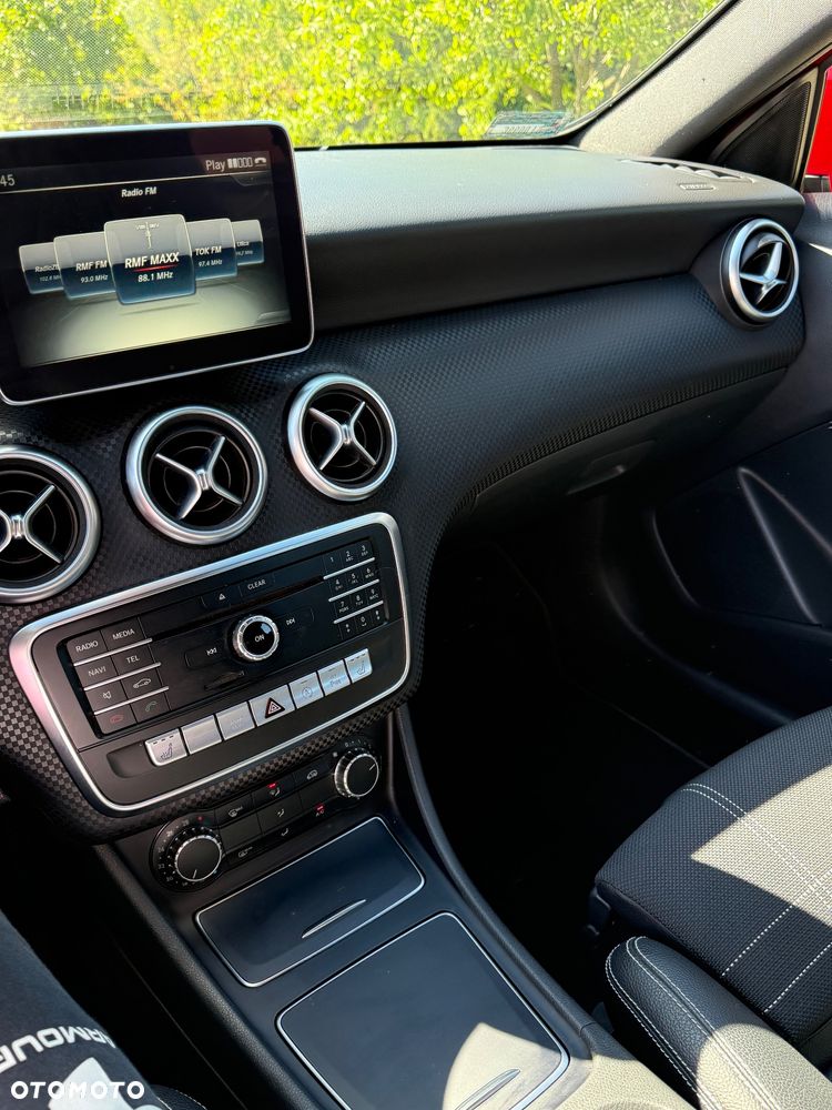 Mercedes-Benz Klasa A 180 7G-DCT - 15