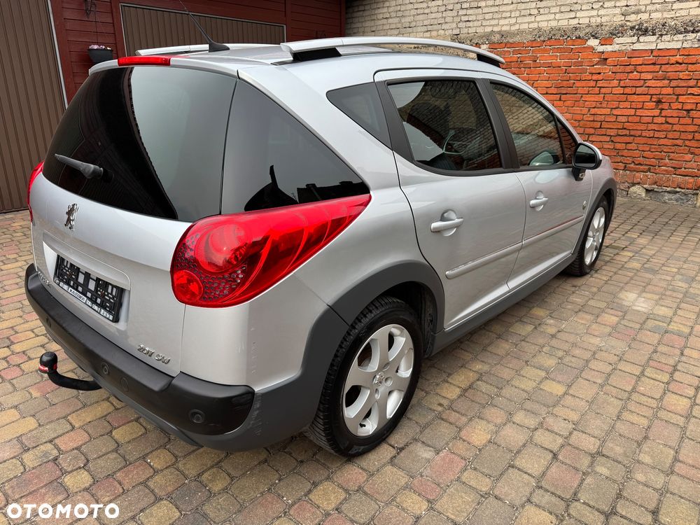 Peugeot 207 - 8