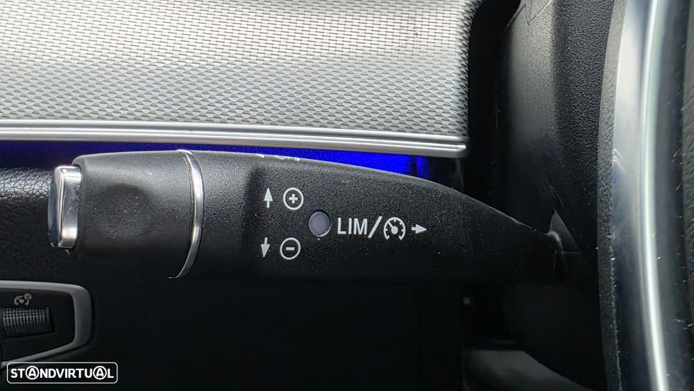 Mercedes-Benz E 220 d AMG Line - 50