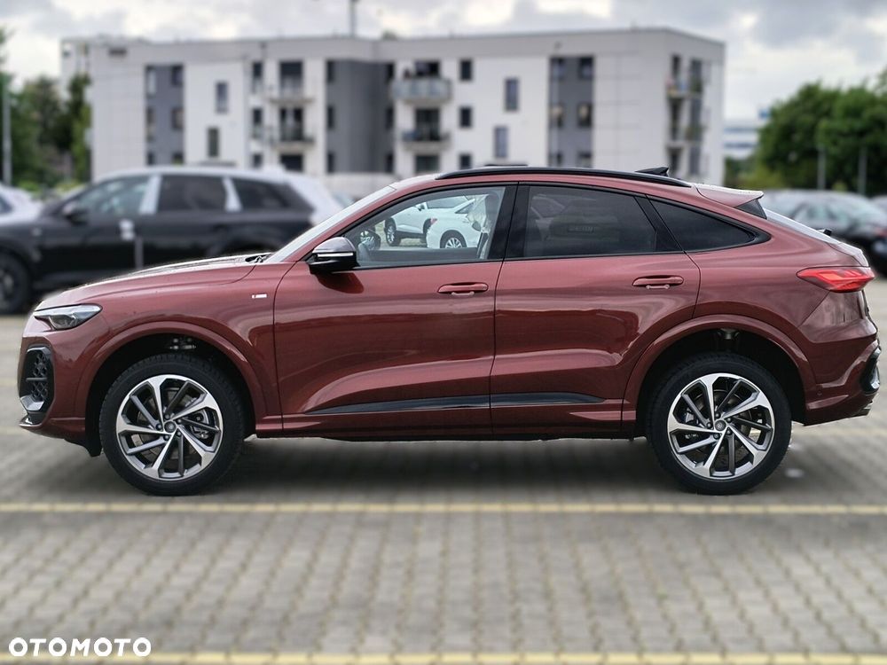 Audi Q5 Sportback - 8