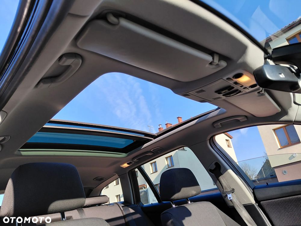 BMW Seria 3 320d DPF Edition Sport - 5