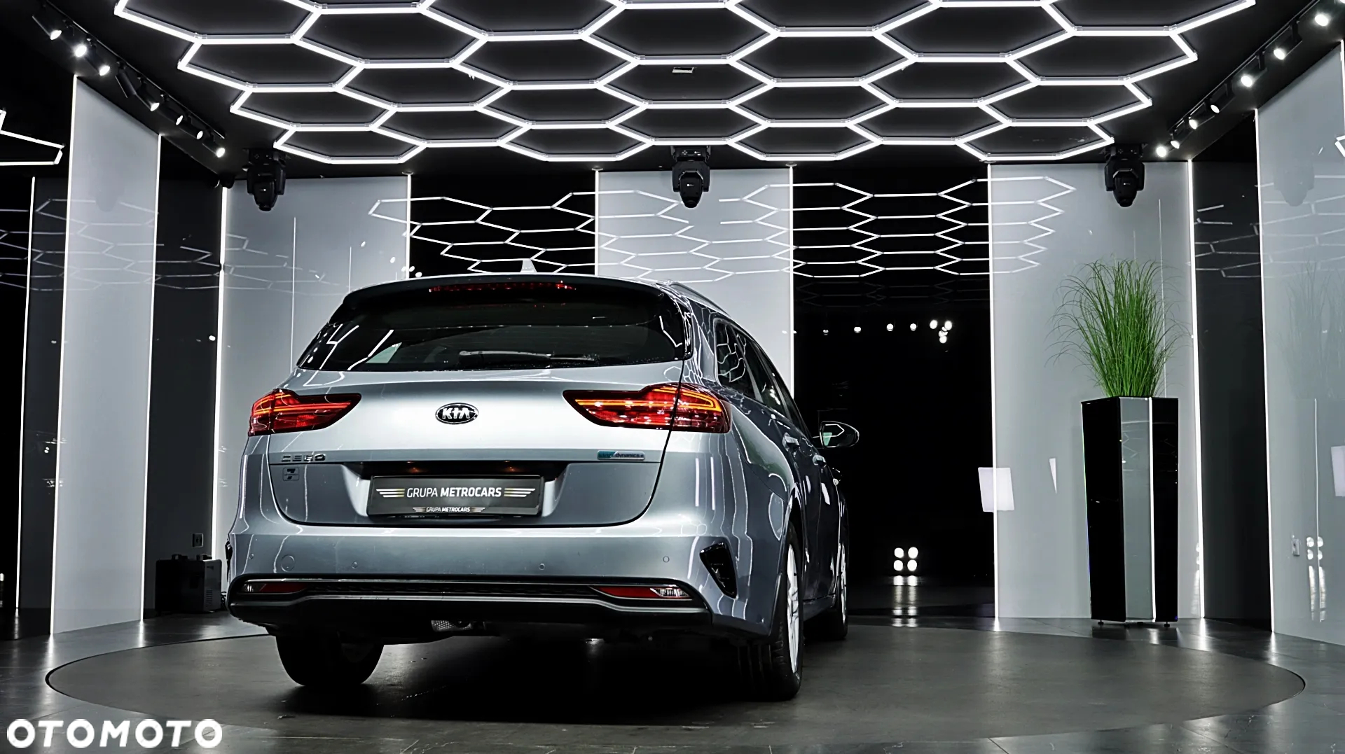 Kia Ceed 1.6 CRDi SCR M - 8