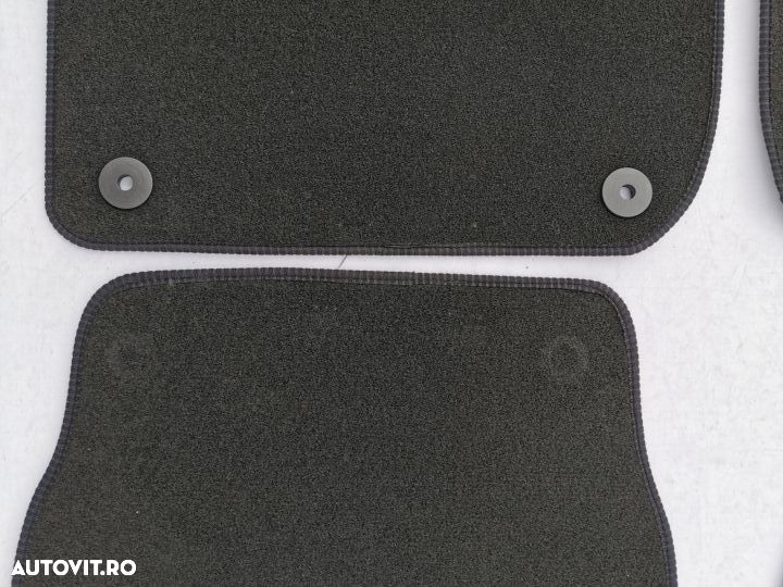 Covorase mocheta Audi A6 C5 Covorase mocheta AUDI A 6 C5 - 5