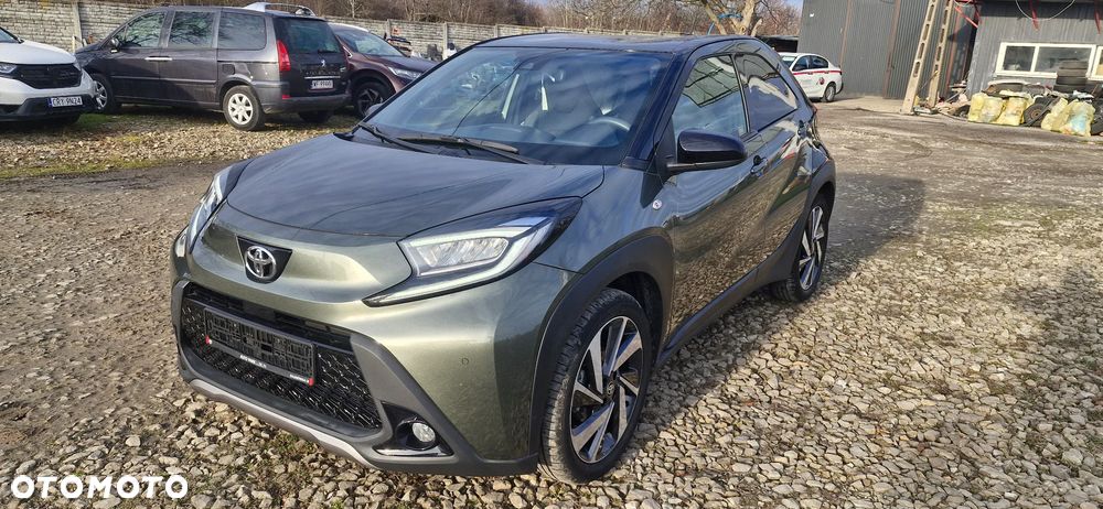 Toyota Aygo X 1.0 VVT-i Executive CVT - 2