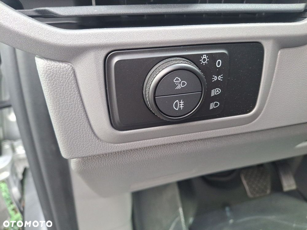 Volkswagen Transporter Furgon Plus - 35
