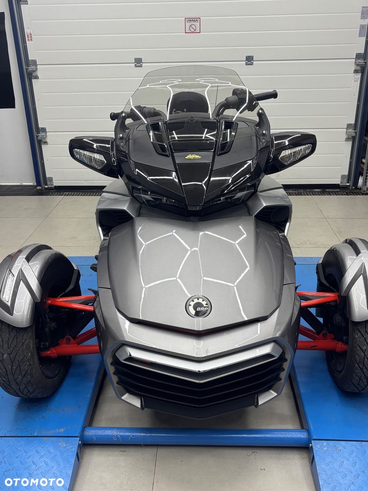 Can-Am Spyder - 21