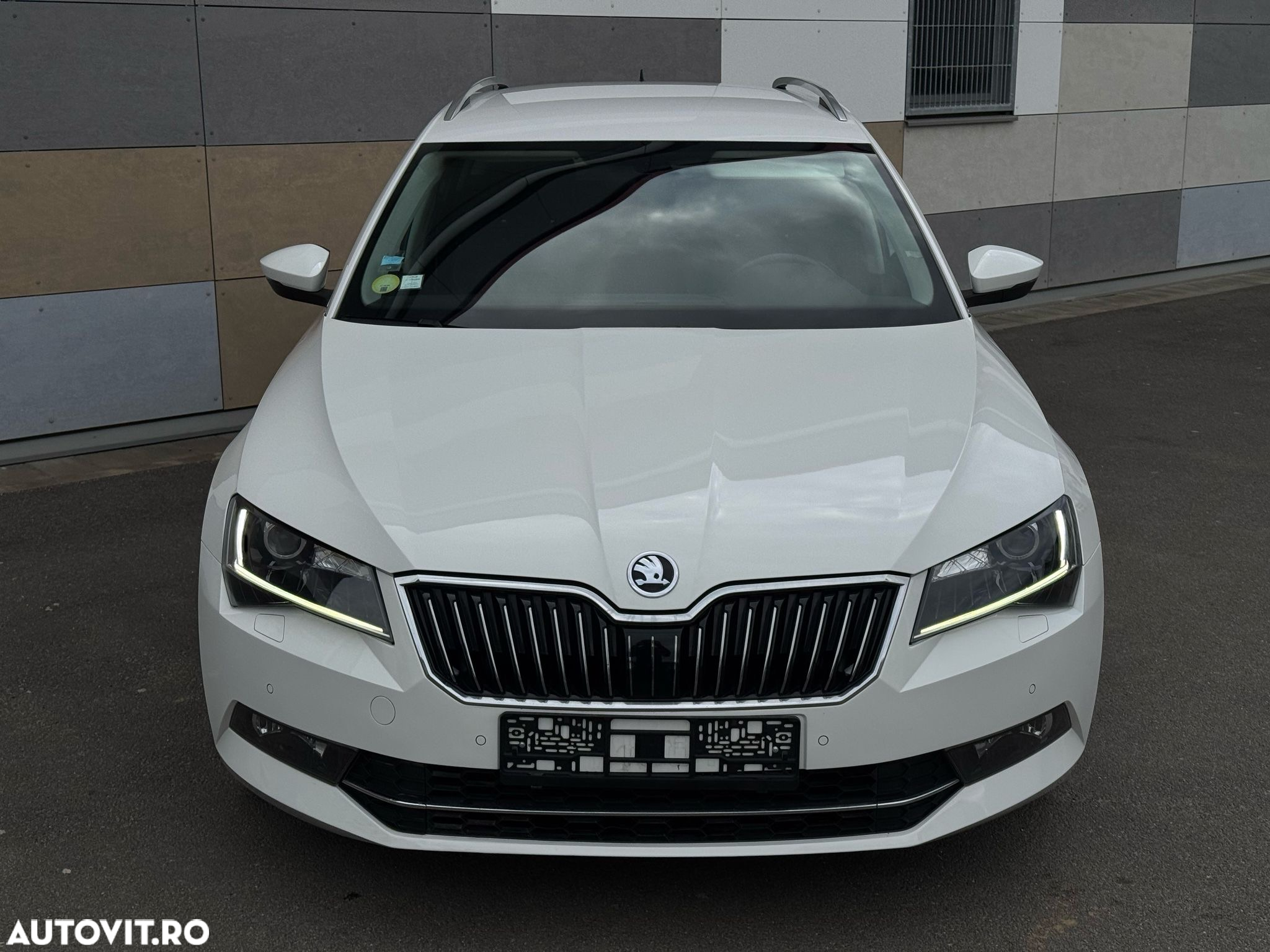 Skoda Superb 2.0 TDI DSG Style - 2