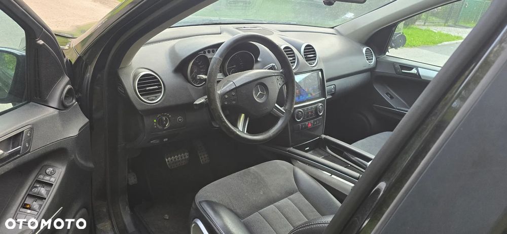 Mercedes-Benz ML - 8