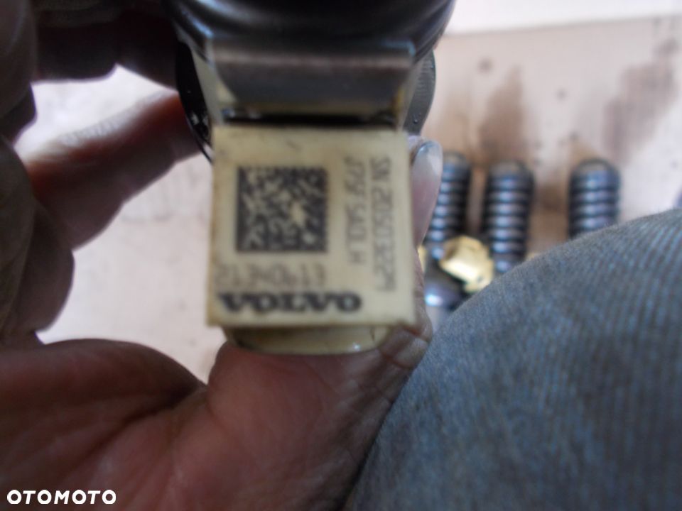 POMPOWTRYSKIWACZE VOLVO FH 13 20503229 - 2