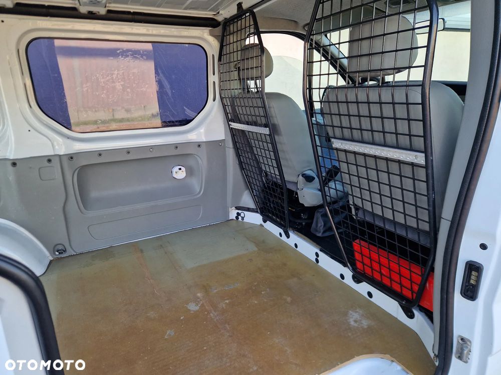 Renault TRAFIC - 32