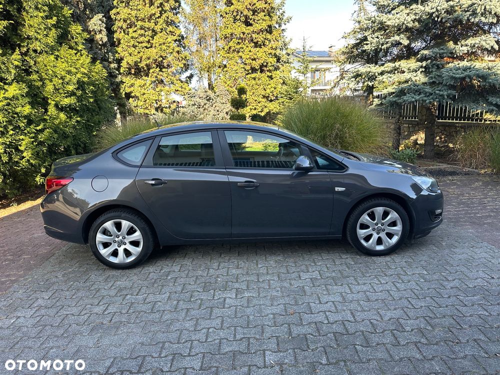 Opel Astra 1.4 Selection - 13