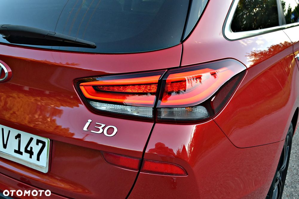 Hyundai i30 blue 1.6 CRDi Premium - 21