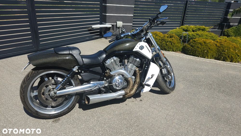 Harley-Davidson V-Rod Muscle - 2