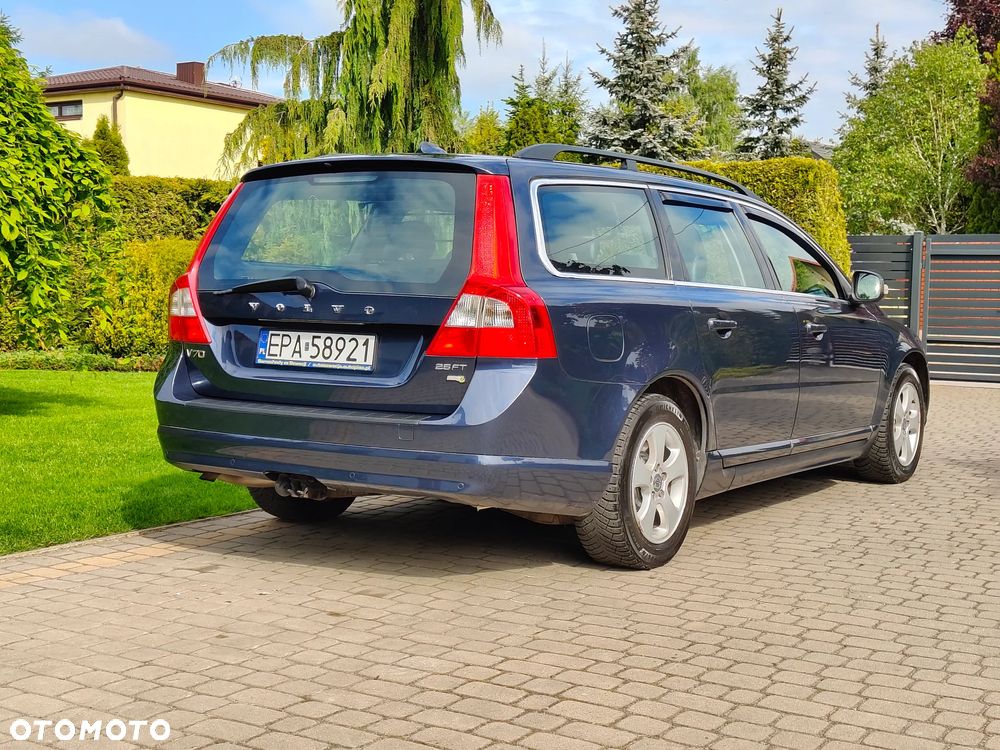Volvo V70 2.5T Kinetic - 4