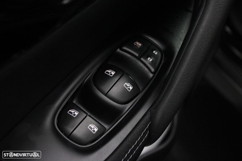 Nissan Qashqai 1.5 dCi N-Connecta Business - 26