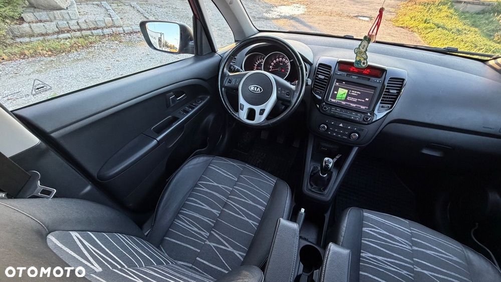 Kia Venga - 36
