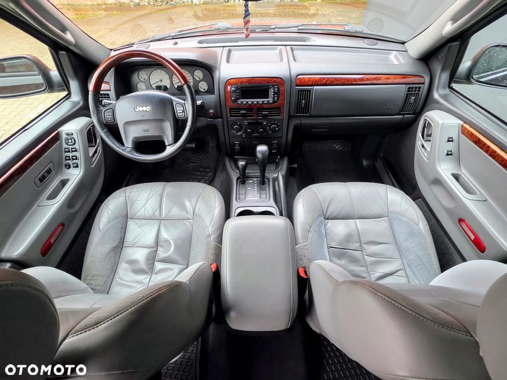 Jeep Grand Cherokee - 35