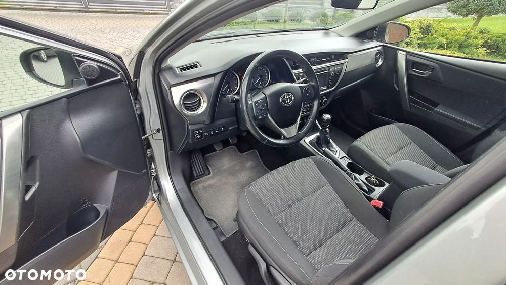 Toyota Auris - 5