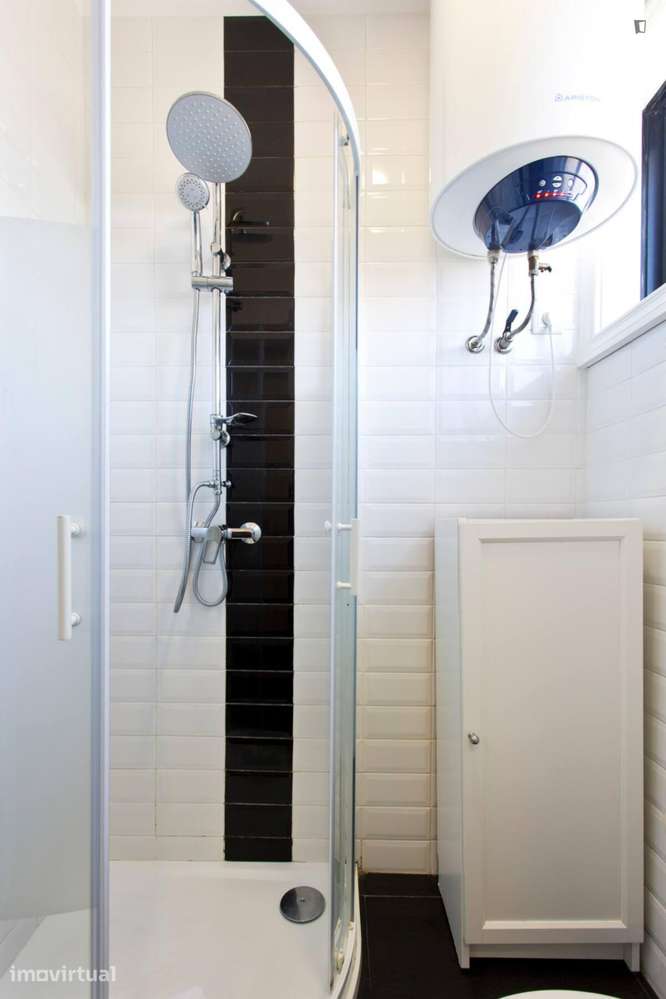 Apartamento com 1 quartos - localizado em Cedofeita Porto - Grande imagem: 3/12