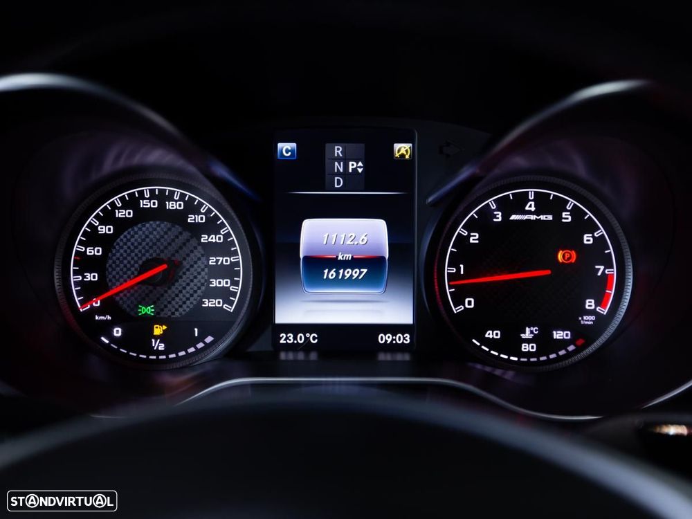 Mercedes-Benz C 63 AMG - 31