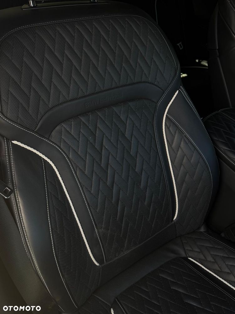 BMW Seria 7 750i xDrive - 16