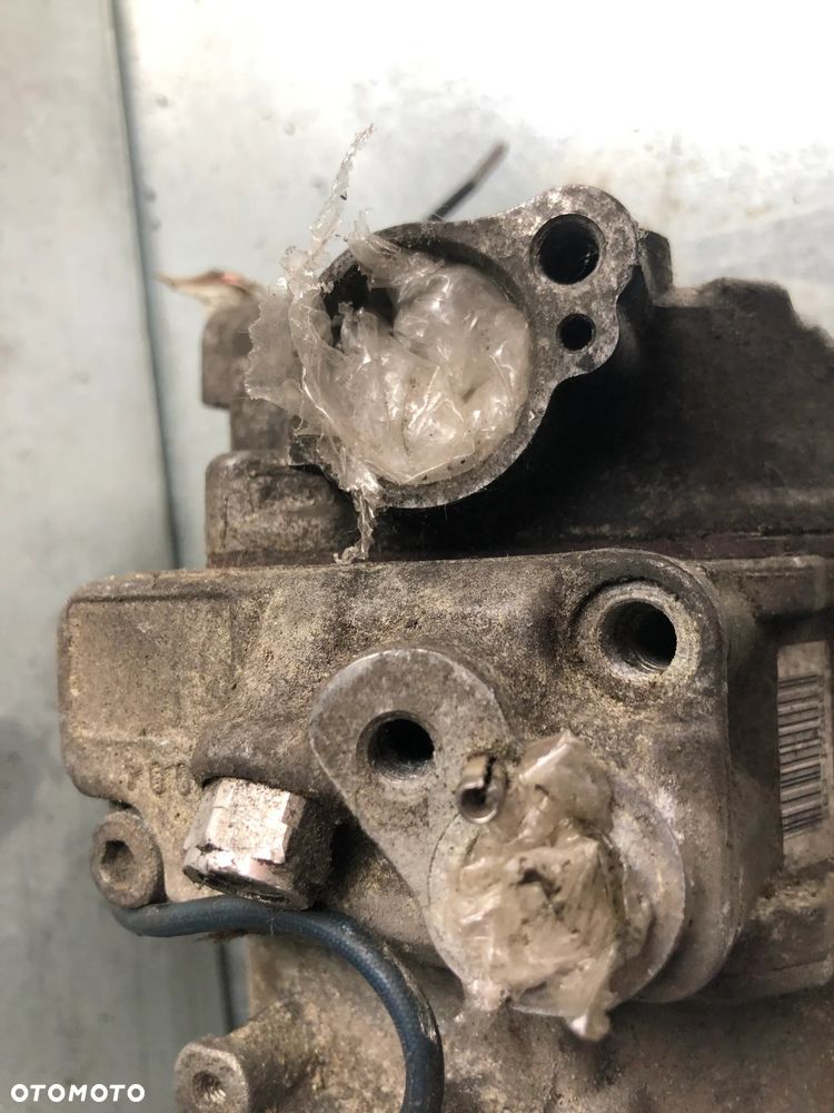 P-4587 . Kompresor Sprężarka Klimatyzacji 4B0260805E 6PK Audi A4 B5 2.4Benz - Wysyłka - 2
