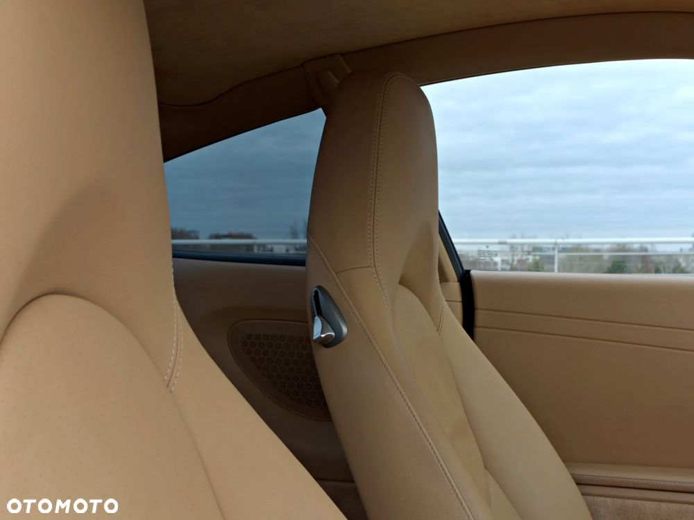 Porsche 911 Carrera 4 S Tiptronic - 21