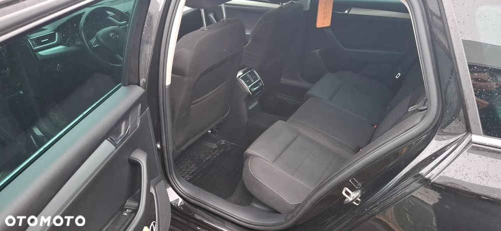 Skoda Superb 2.0 TDI Active DSG - 15