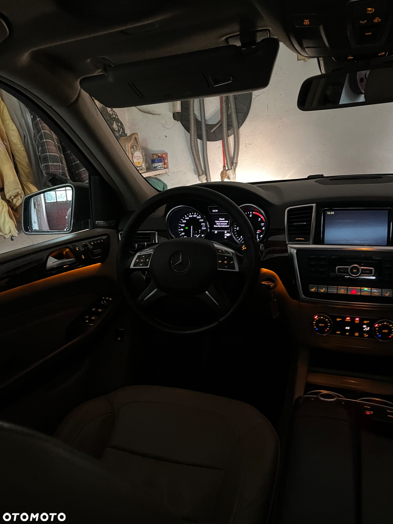Mercedes-Benz ML 350 BlueTec 4-Matic - 11