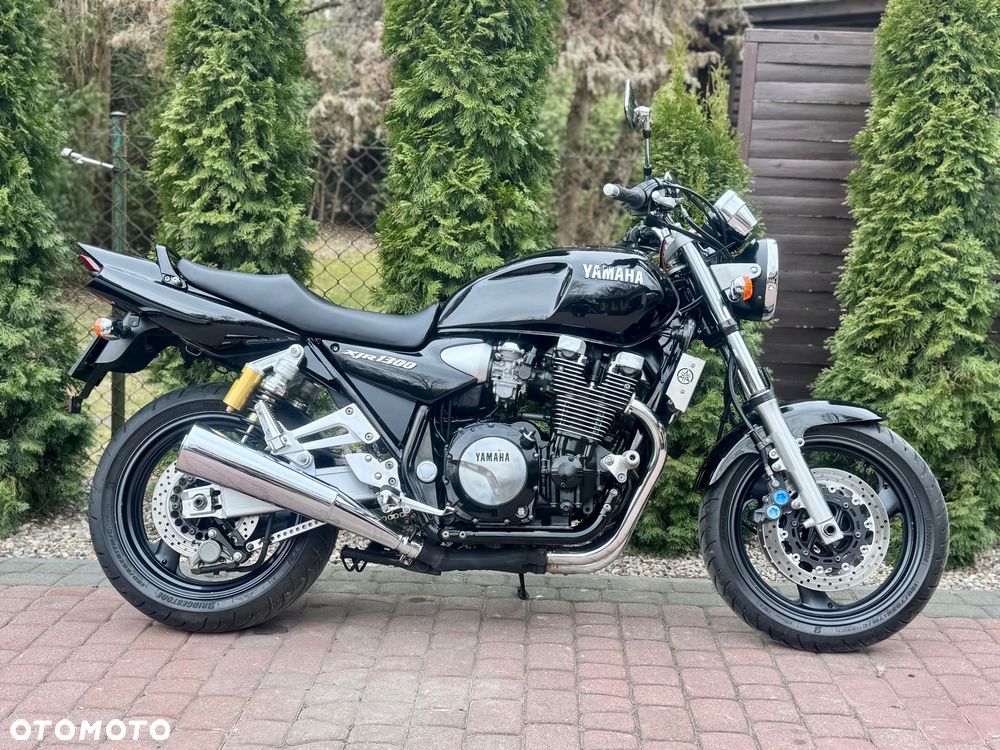 Yamaha XJR - 3