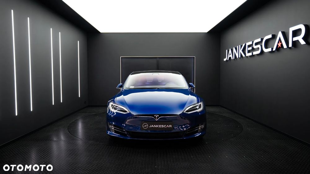 Tesla Model S Performance - 2