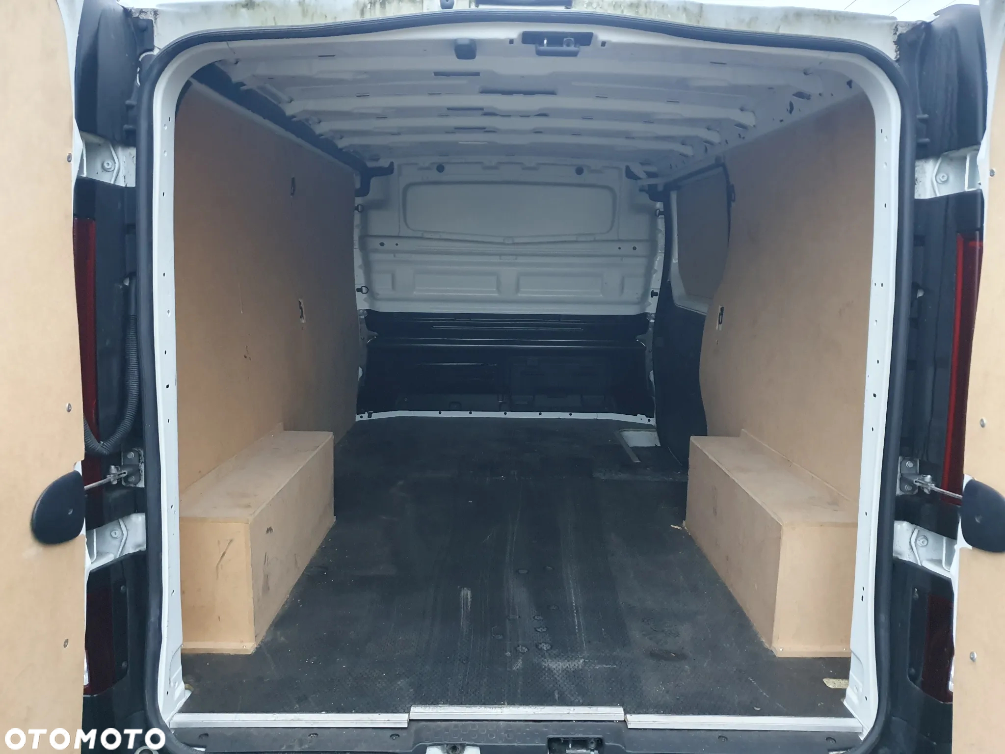 Renault TRAFIC - 10