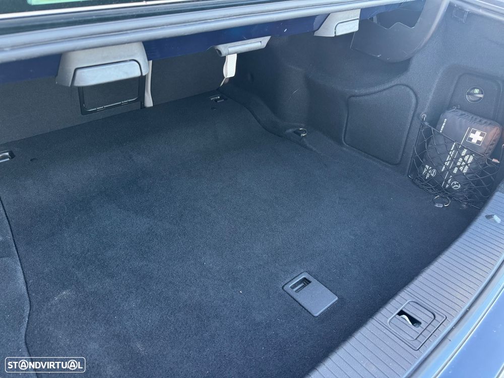 Mercedes-Benz E 200 CGI Elegance BlueEfficiency - 41