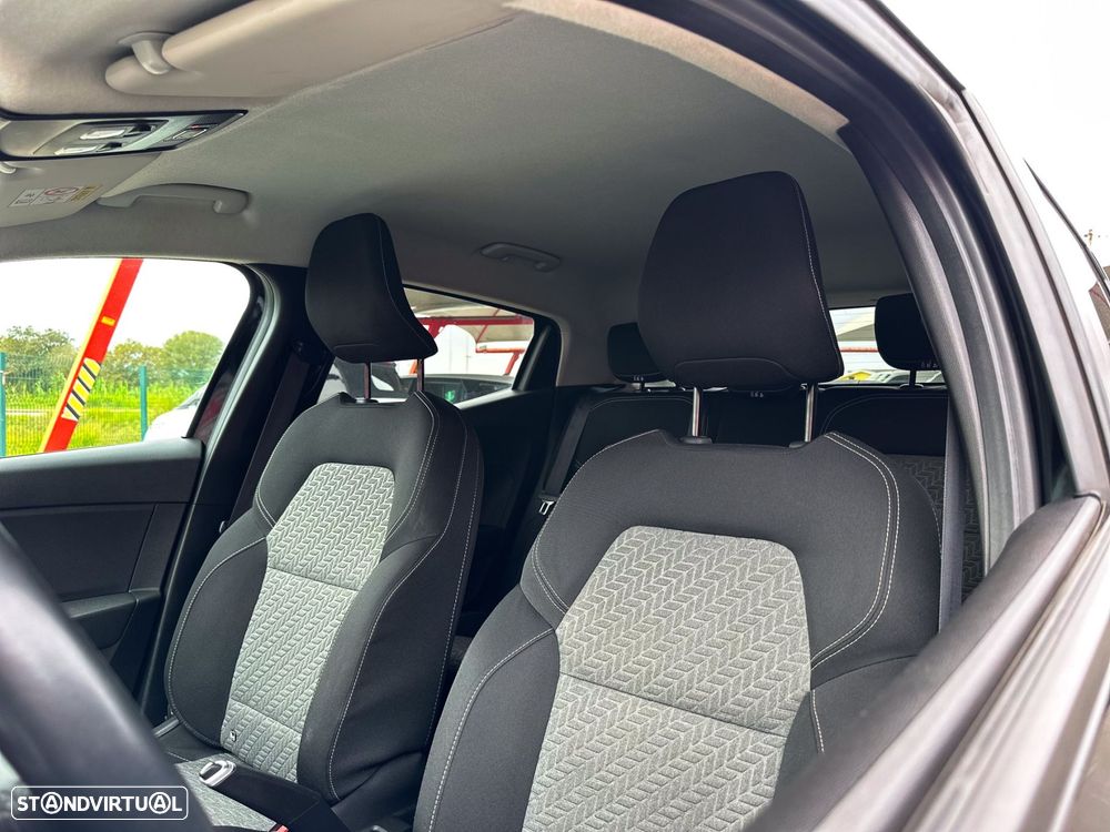 Renault Clio 1.0 TCe Limited CVT - 15