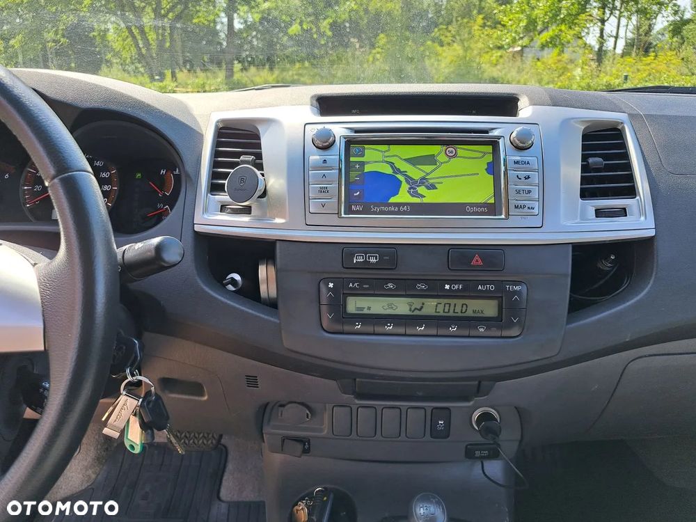 Toyota Hilux 3.0 D-4D SR5 - 9
