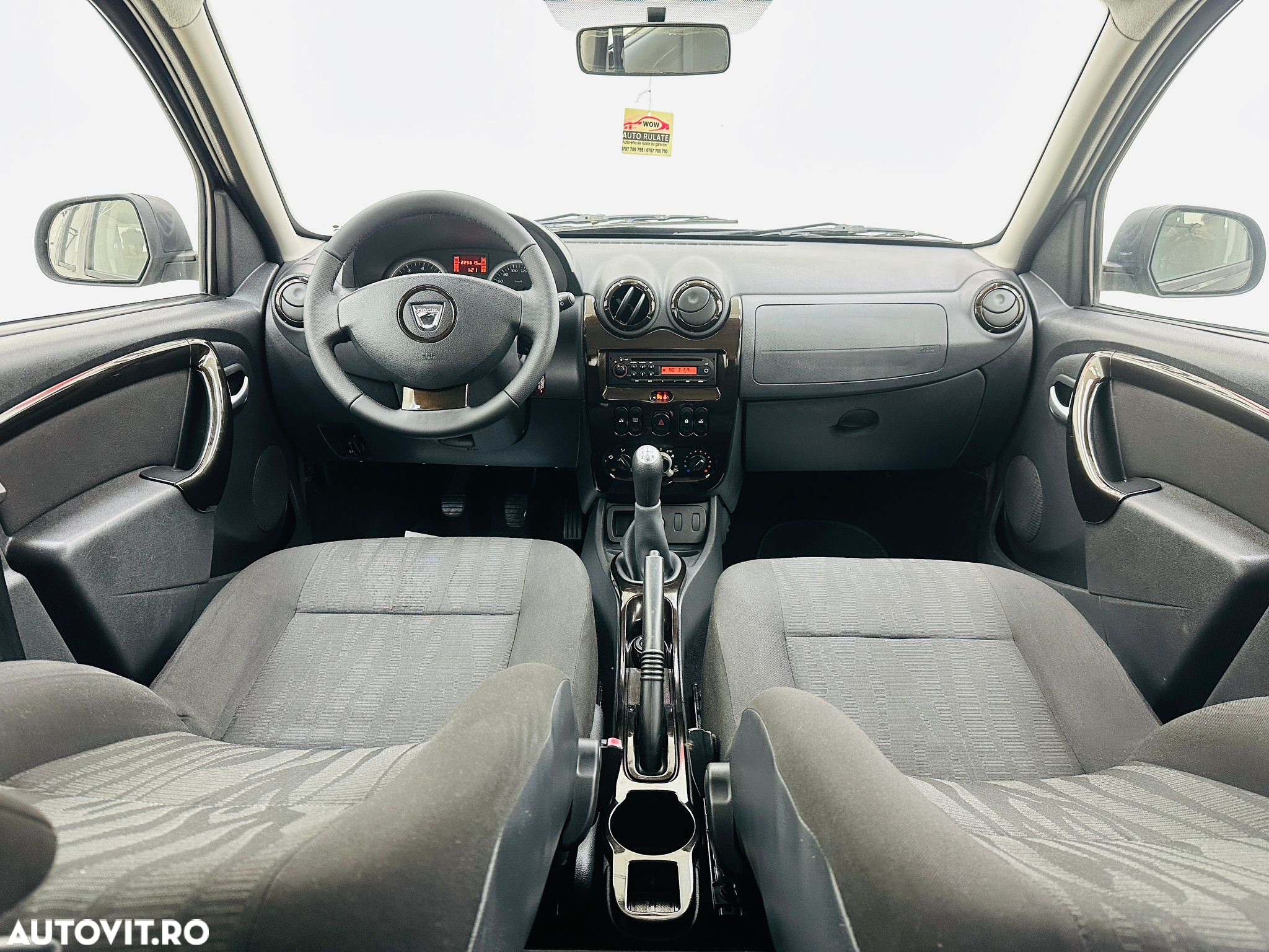 Dacia Duster 1.6 4x2 Laureate - 6