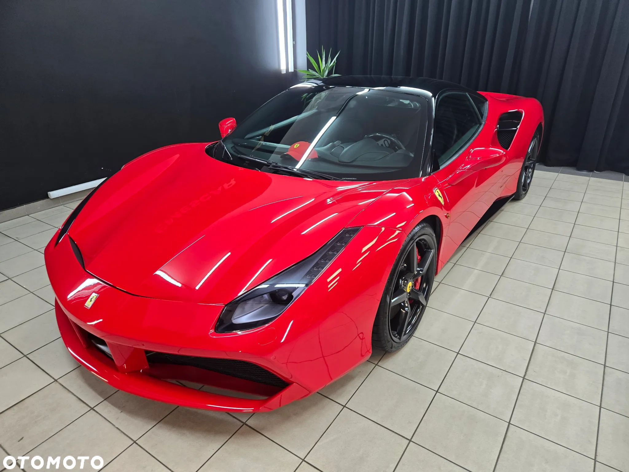 Ferrari 488 - 1
